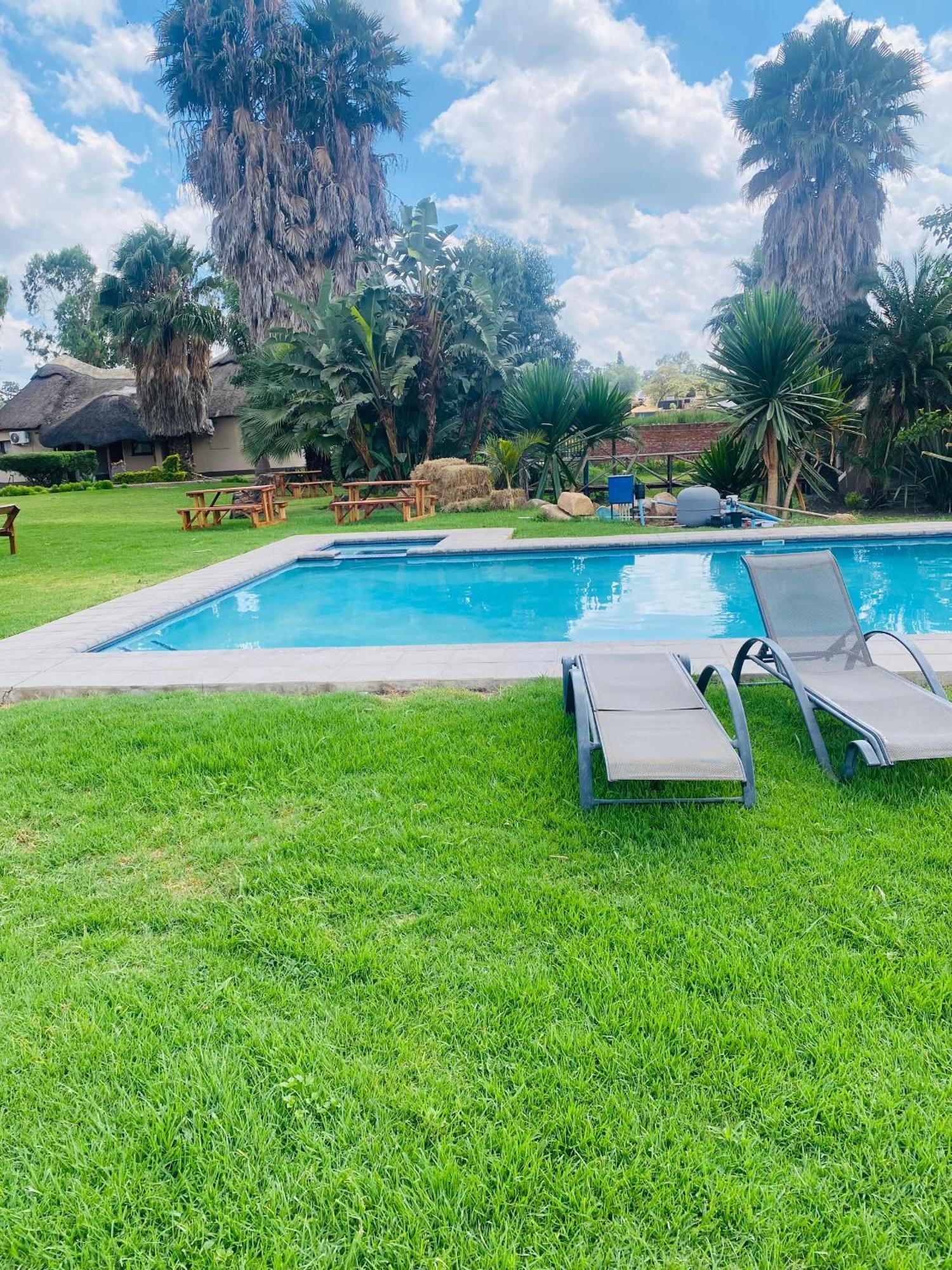 Riverstone Guest Lodge Harare Exteriör bild