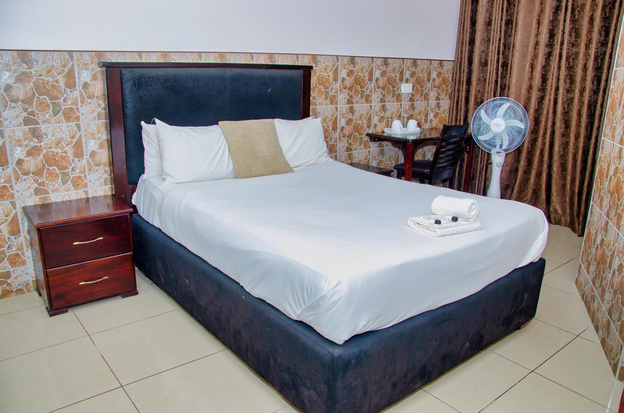 Riverstone Guest Lodge Harare Exteriör bild