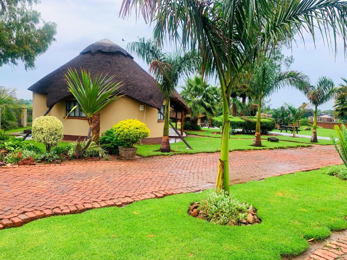 Riverstone Guest Lodge Harare Exteriör bild
